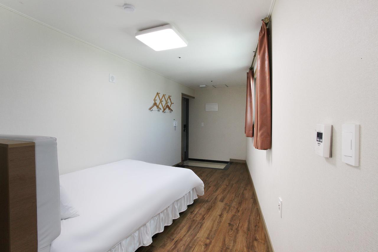 Jeju Sky Hill Business Hotel Exterior photo