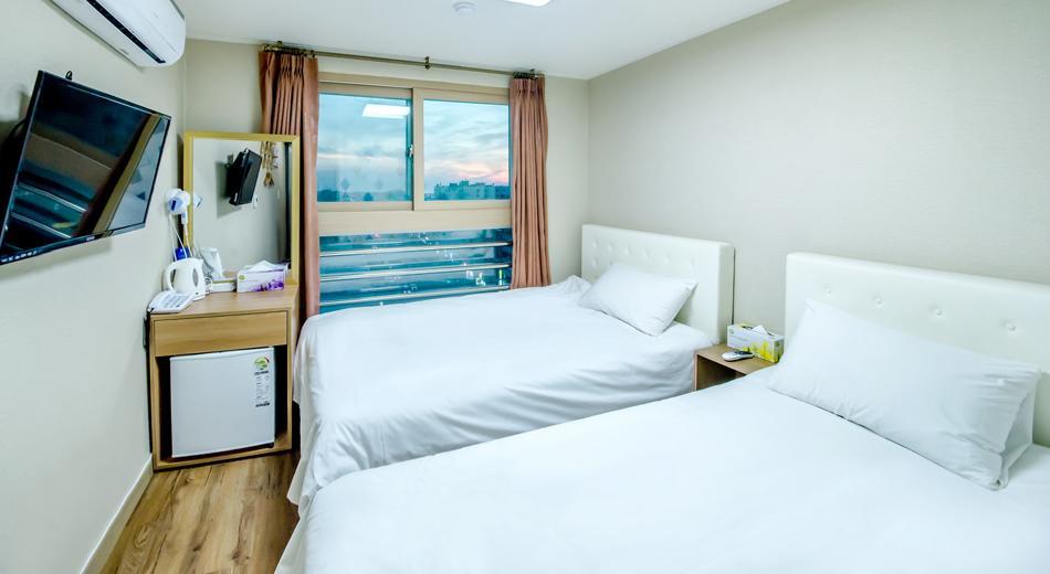 Jeju Sky Hill Business Hotel Exterior photo