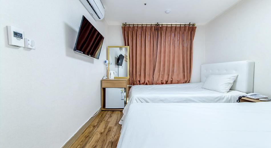 Jeju Sky Hill Business Hotel Exterior photo