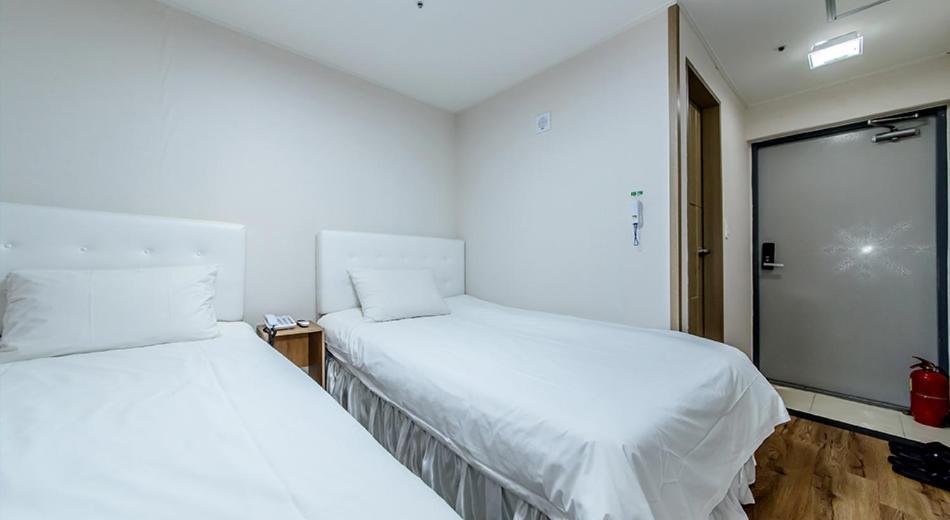 Jeju Sky Hill Business Hotel Exterior photo